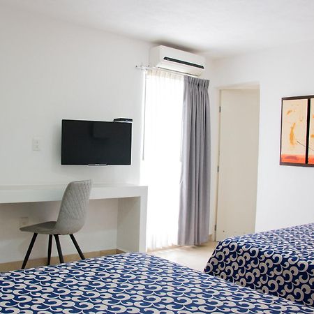 Hotel St. George Celaya  Exterior photo