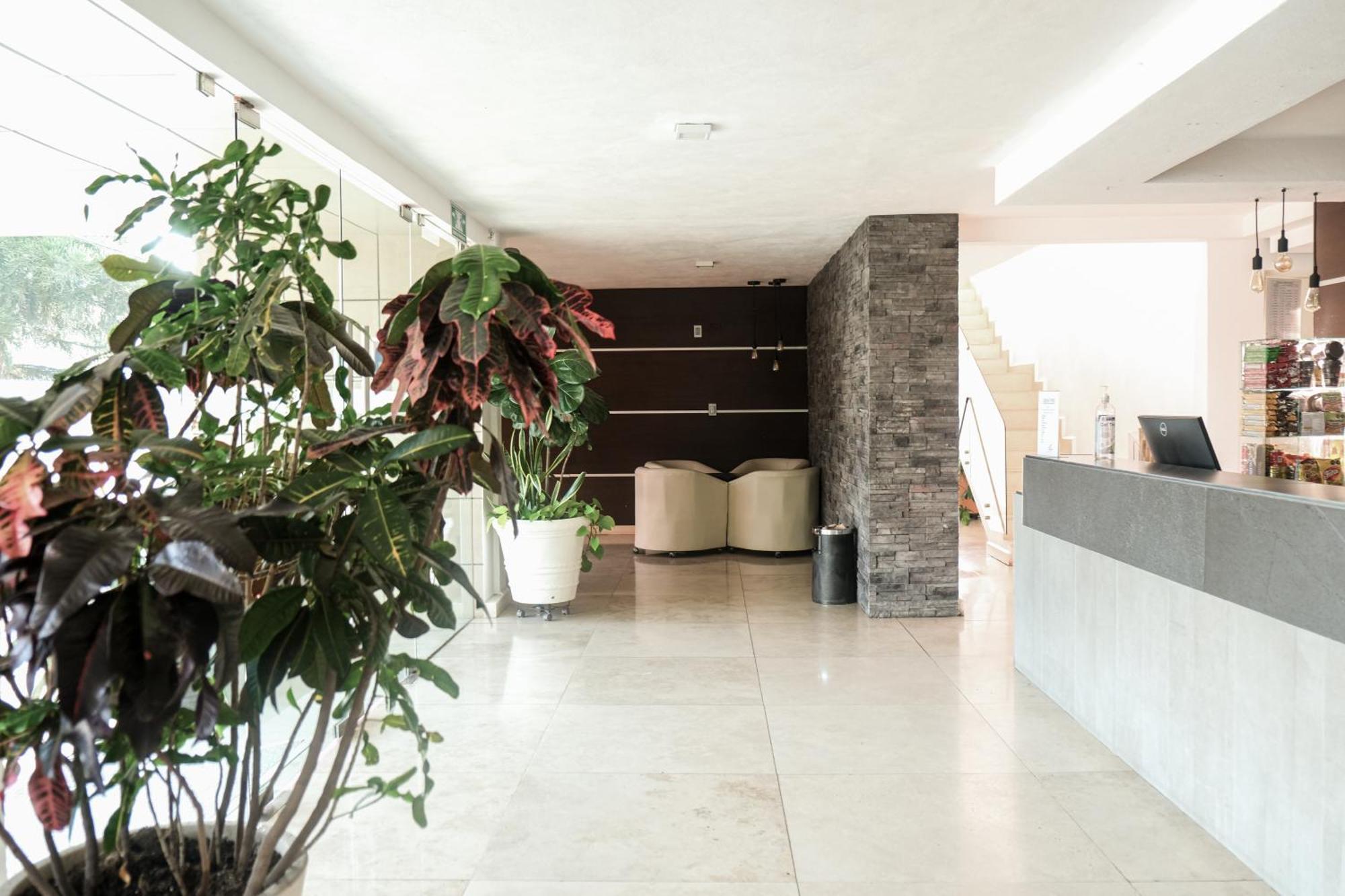 Hotel St. George Celaya  Exterior photo