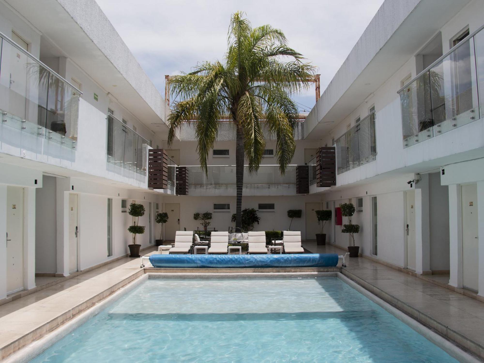 Hotel St. George Celaya  Exterior photo